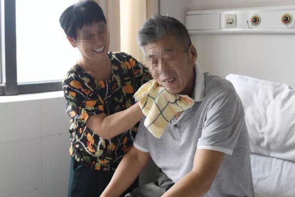 【51黑料吃瓜中心】喜剧的力度在于对日子的洞见